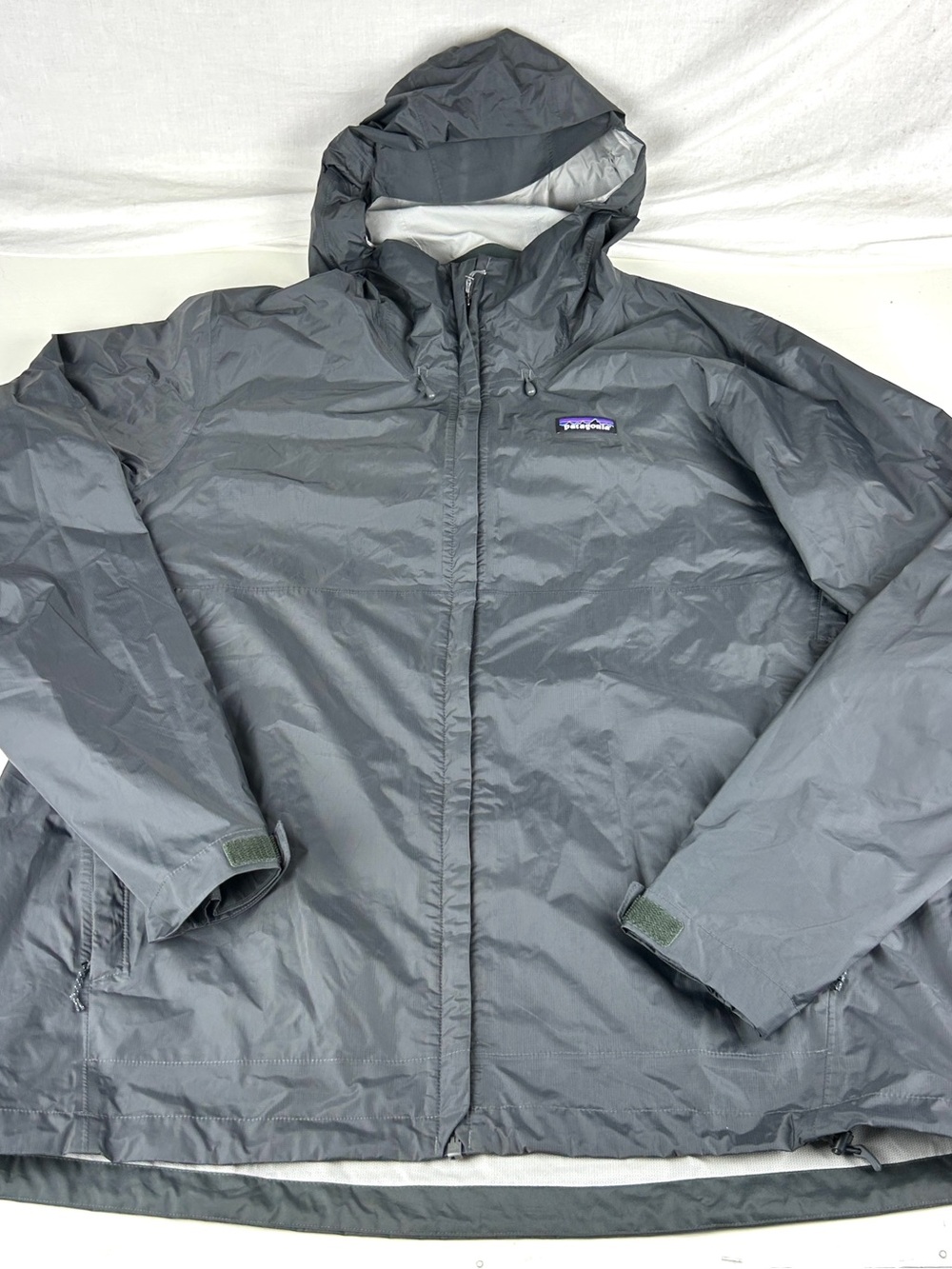 Patagonia Torrentshell Rain Jacket Mens XL Gray H2No Waterproof Hooded Shell